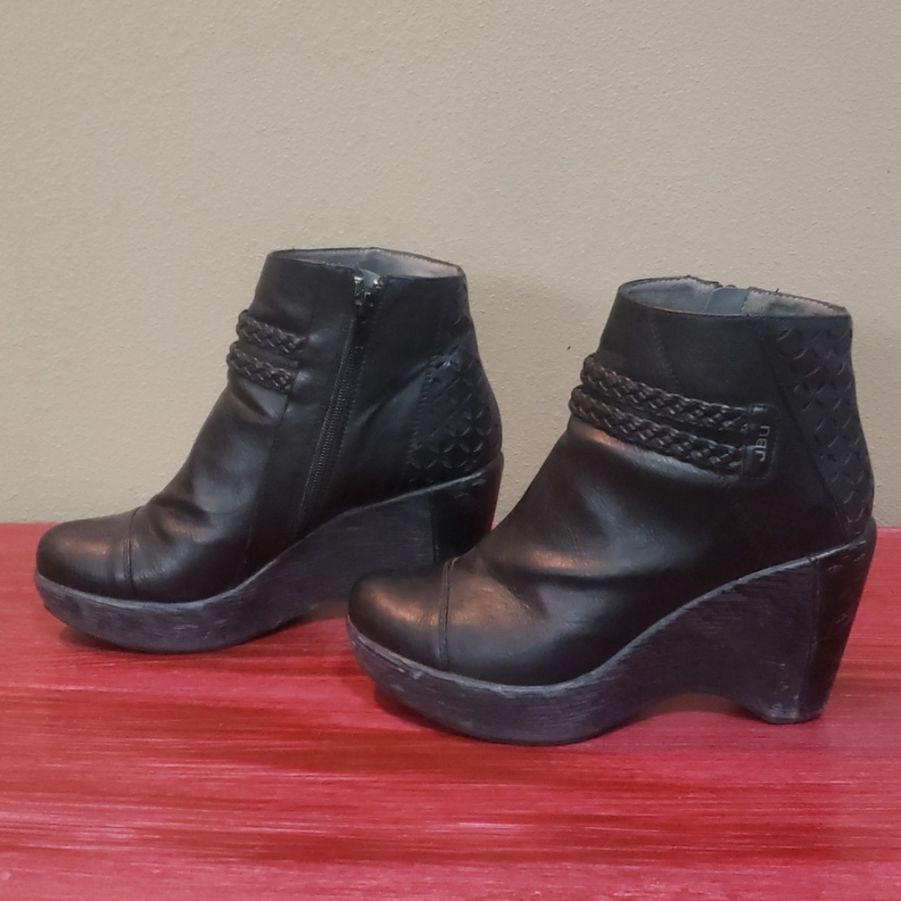 JBU Booties